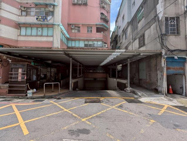 新北三重大樓法拍-8