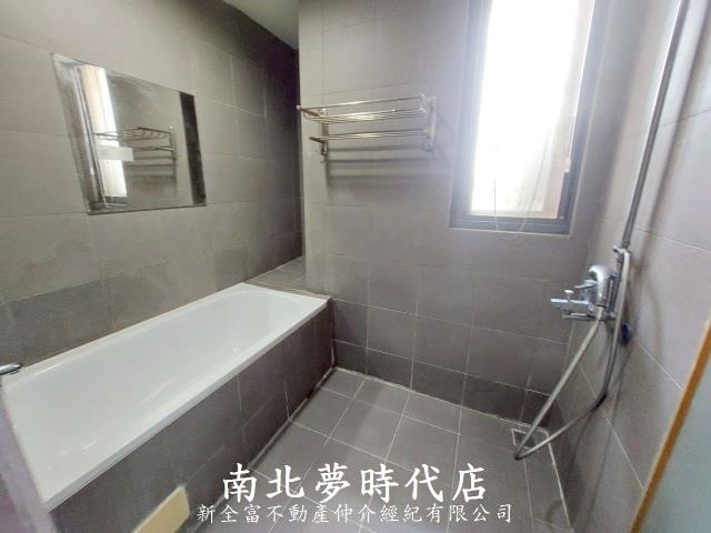台南東區套房-11
