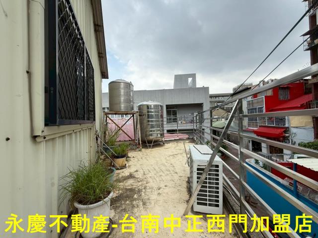 台南南區透天-13