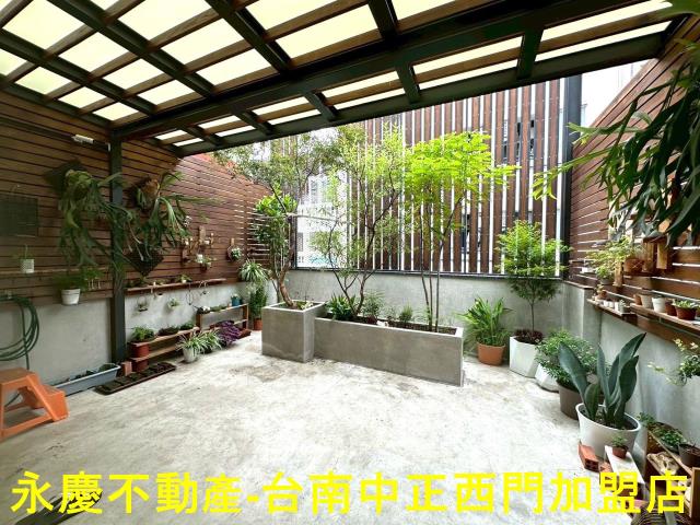 台南東區透天-12