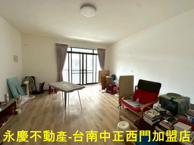 台南東區透天-1