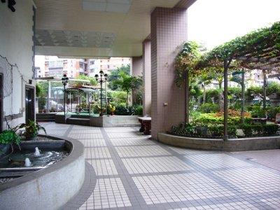 新北中和大樓法拍-2