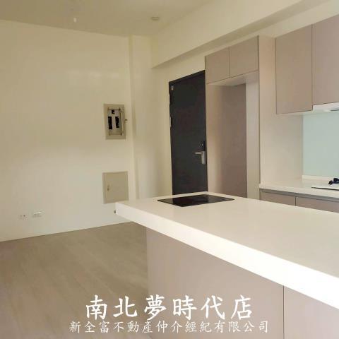 新營華廈-1