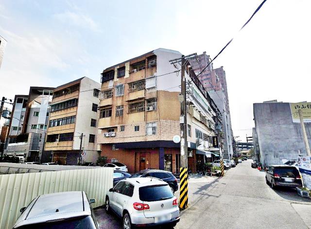 東區東門路三段公寓