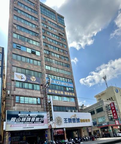 高雄岡山法拍套房-1