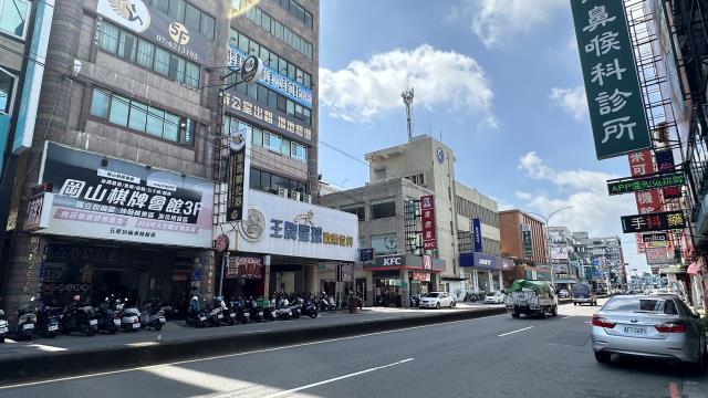 高雄岡山法拍套房-2