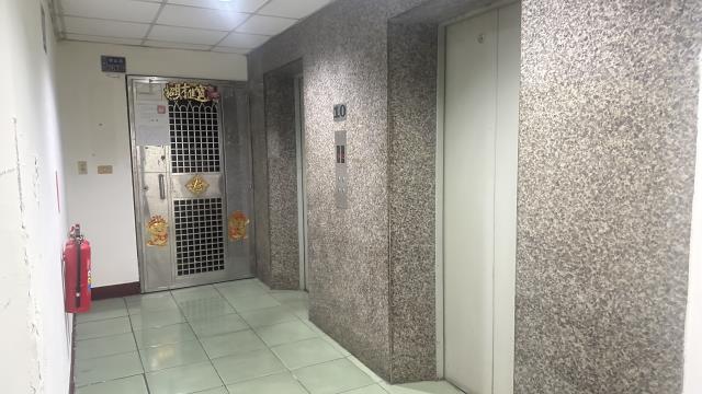 高雄岡山法拍套房-3