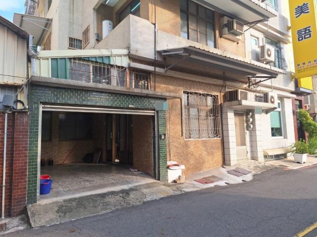 台南東區透天-12
