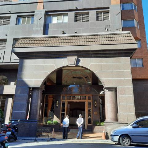 台中南屯法拍大樓-8