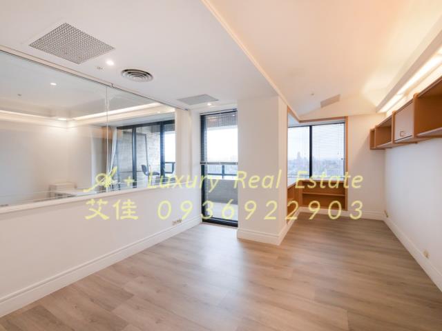 新鑽石大廈書房