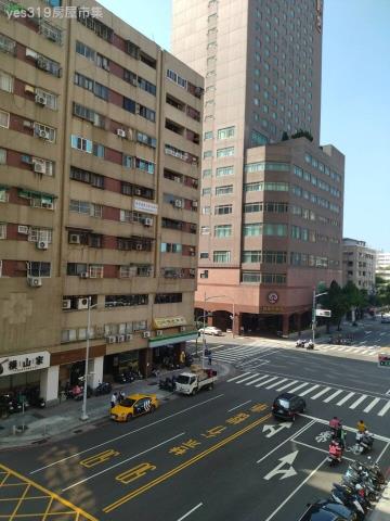 高雄新興區大樓-11