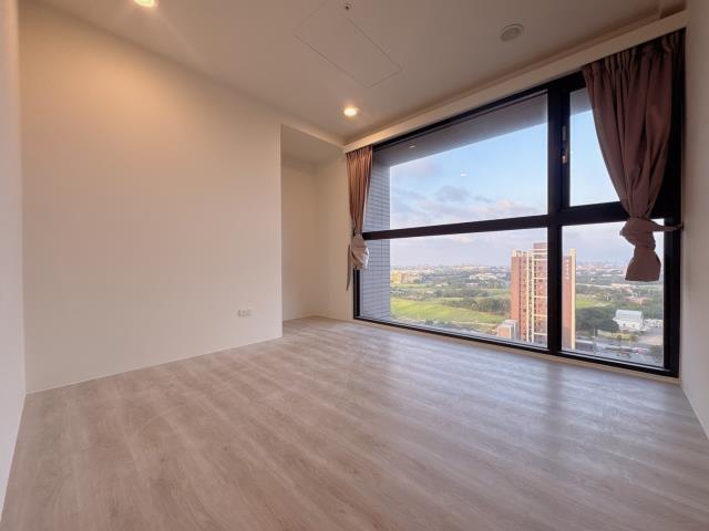 中壢過嶺景觀2房車位