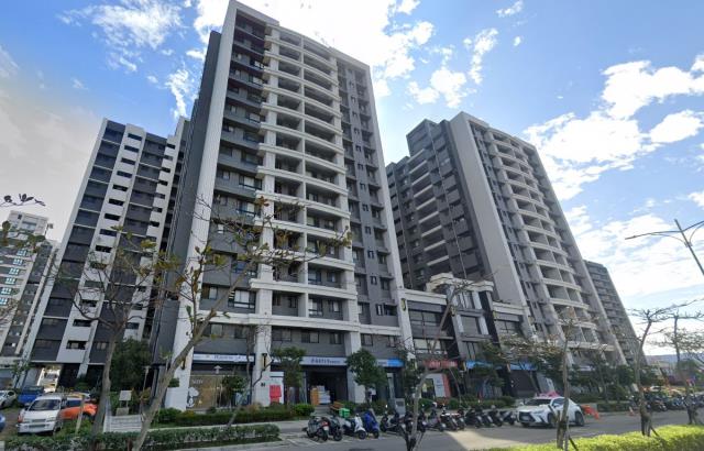 八里大樓拍賣-1