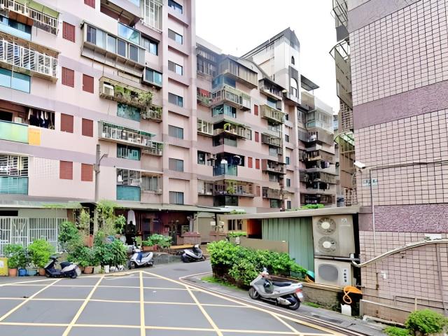 新北汐止大樓法拍-4