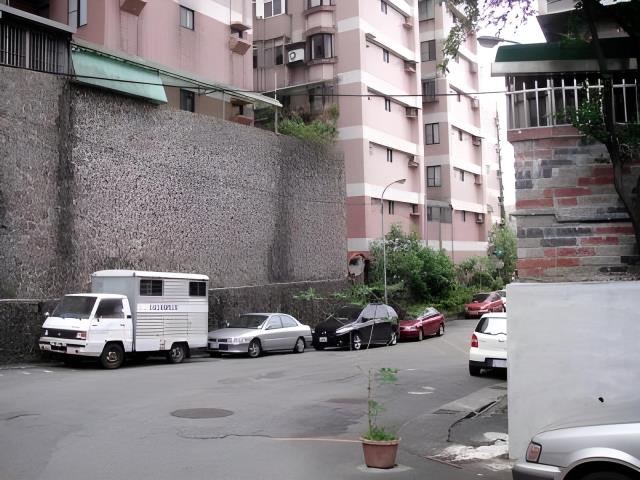 信義區華廈法拍-6