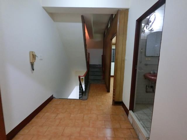 高雄苓雅透天-7