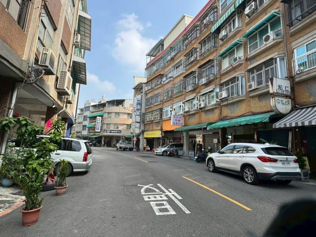 高雄苓雅法拍公寓-7