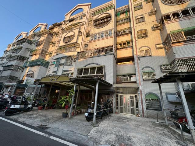 高雄岡山大樓拍賣-5