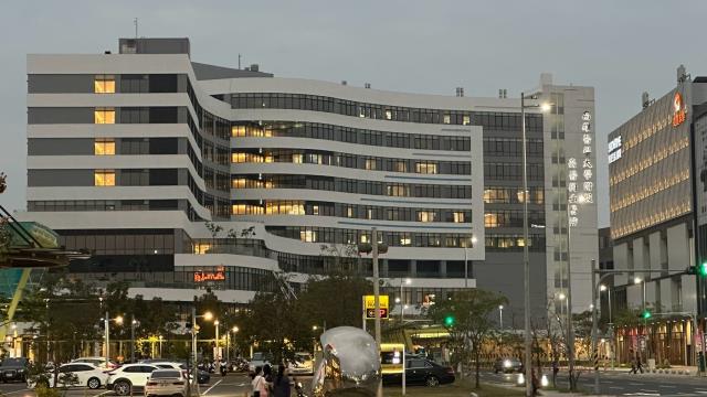 高雄岡山法拍大樓-4