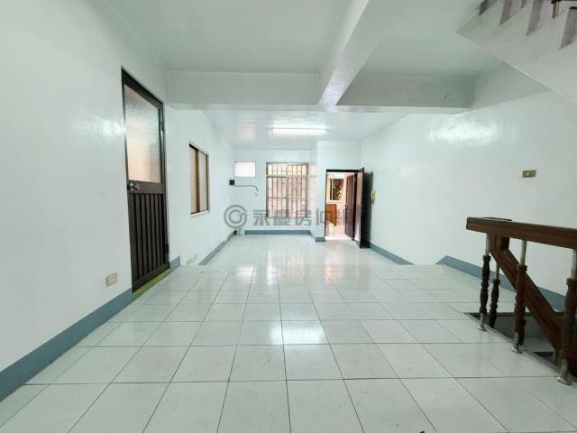 高雄苓雅透天-1