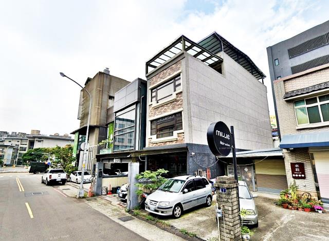 竹北市嘉興路透天店墅
