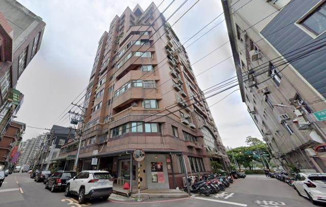 桃園中壢華廈法拍-1