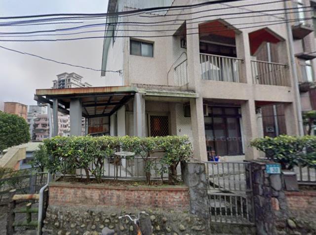 新北汐止法拍透天-1