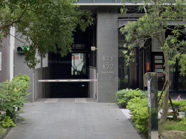 新北新莊法拍大樓-8