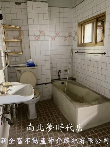 台南中西區透天-13