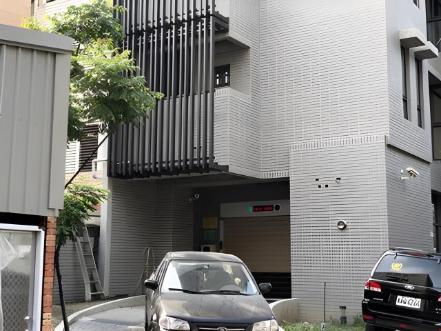 板橋拍賣大樓-2