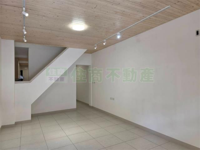 高雄苓雅透天-4