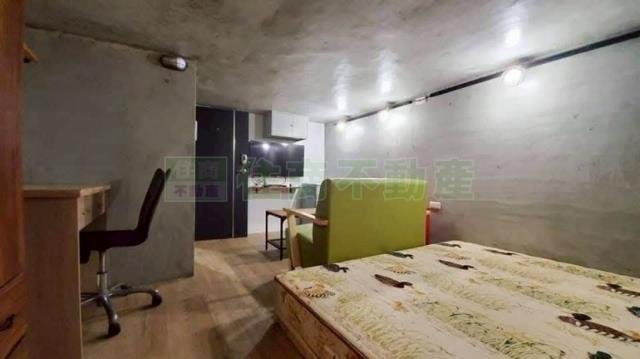 高雄苓雅透天-1