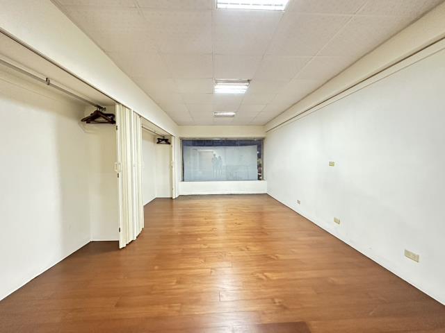 高雄拍賣大樓-5