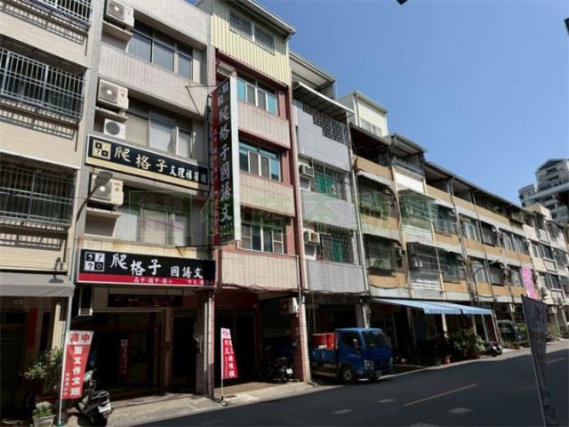 高雄前鎮透天-1