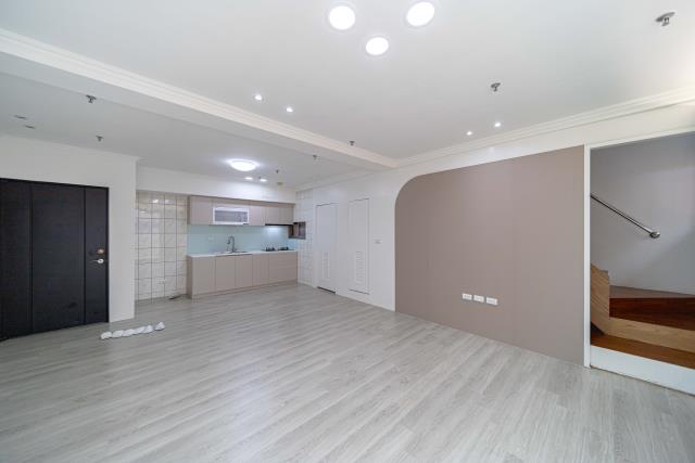 高雄三民區大樓-2