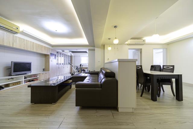 高雄新興區大樓-11