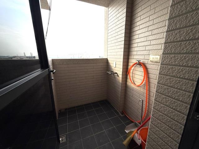 橋頭華廈-1