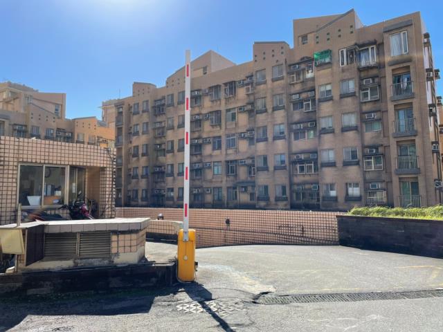 新北淡水法拍大樓-1