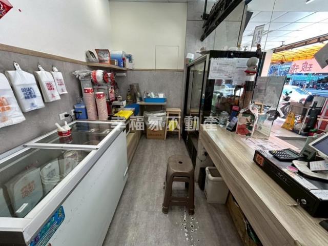 東區店面-8