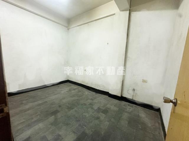 苓雅店面-11
