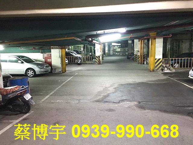 大里公教街泉福藝術家