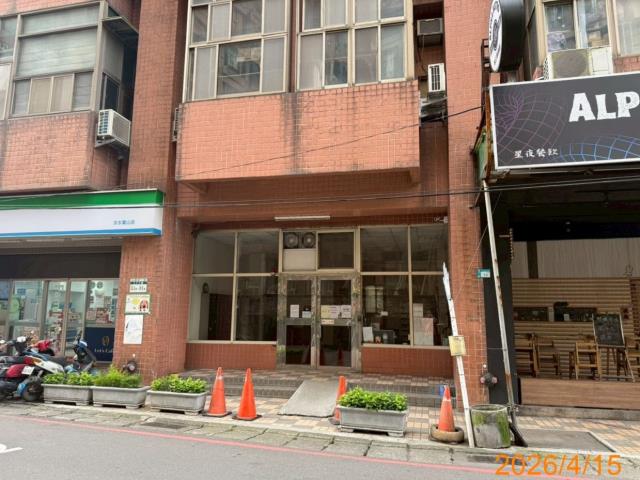 新北淡水法拍大樓-4