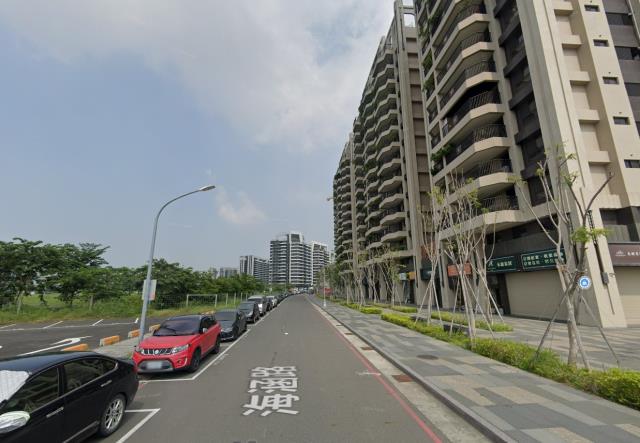 高雄鳳山大樓法拍-4