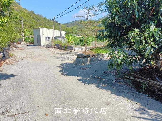 台南楠西山坡地-1