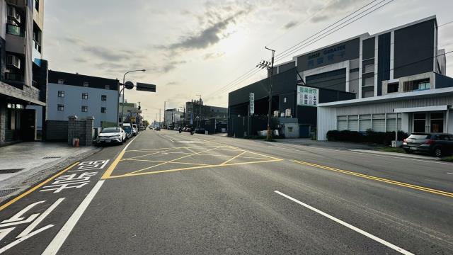頭份工業地-8